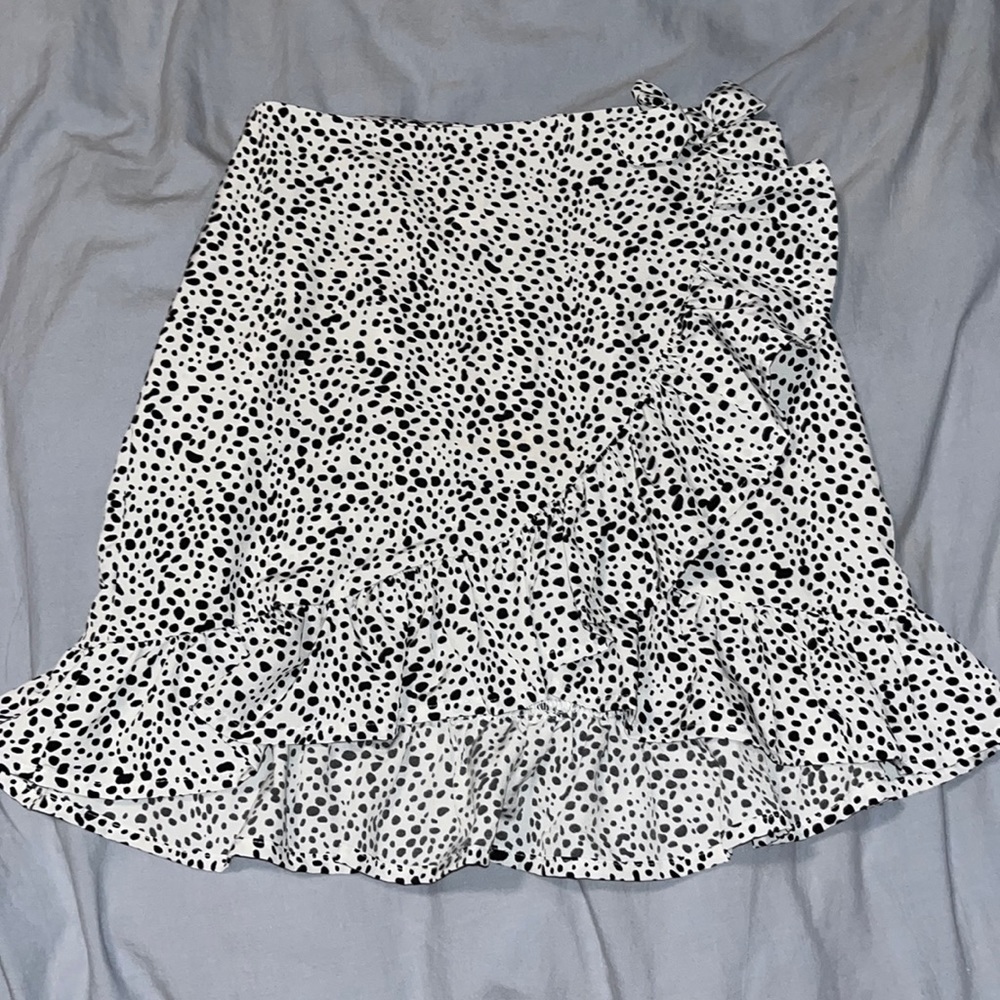 black&white wrap skirt